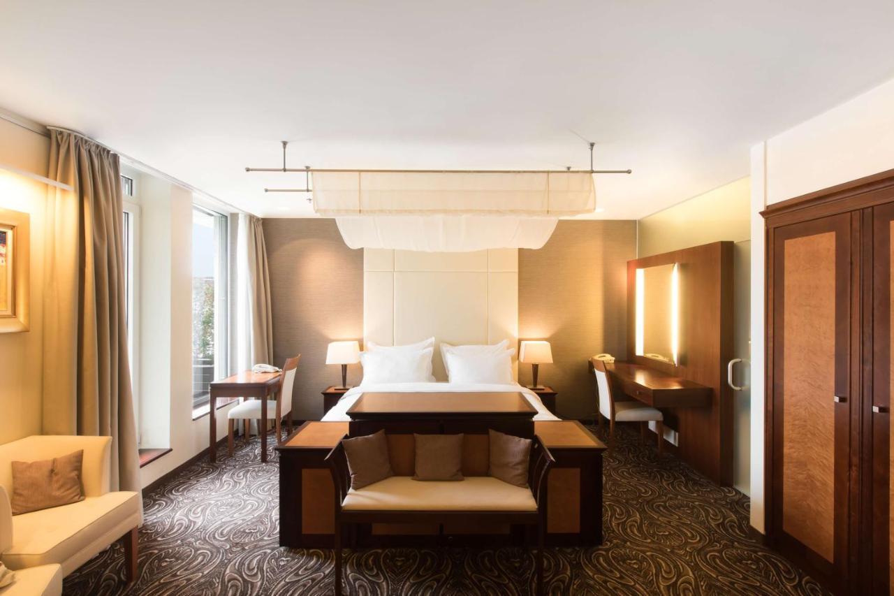 Hotel Radisson Blu Carlton Hotel, Pressburg
